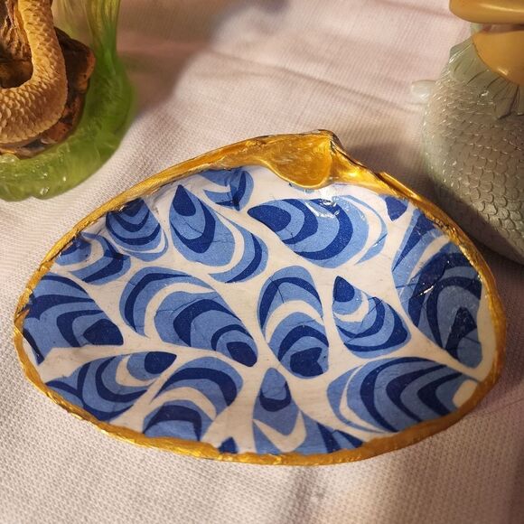 DECOUPAGE CLAM SHELL   - Picture 3 of 7